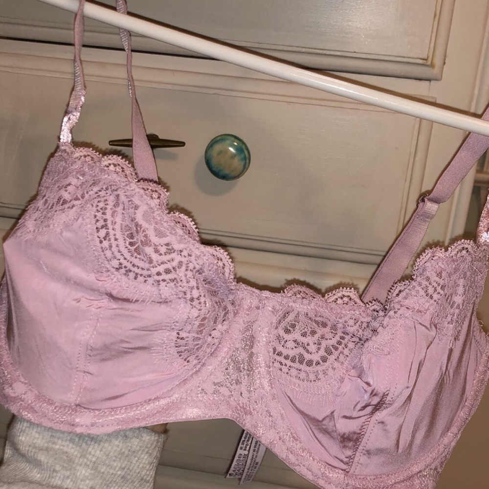 VS lace bra
